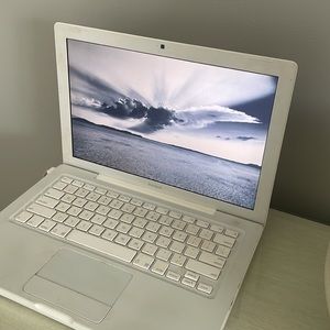 MacBook 1.1 Vintage